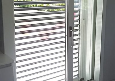 ALZANTE-INTERNO-MURO-